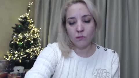 Snapshot of ohsweetmari chatting on December 25, 2024, 3:06 pm Mari online show from December 25, 2024, 3:06 pm