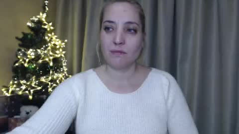 Snapshot of ohsweetmari chatting on December 26, 2024, 7:05 pm Mari online show from December 26, 2024, 7:05 pm