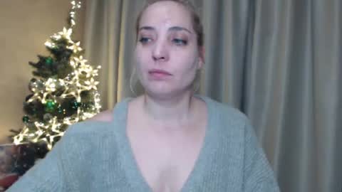 Snapshot of ohsweetmari chatting on December 29, 2024, 1:38 pm Mari online show from December 29, 2024, 1:38 pm