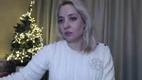 Snapshot of ohsweetmari chatting on January 1, 2025, 8:13 am Mari online show from January 1, 2025, 8:13 am