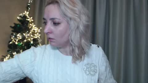 Snapshot of ohsweetmari chatting on January 1, 2025, 3:24 pm Mari online show from January 1, 2025, 3:24 pm