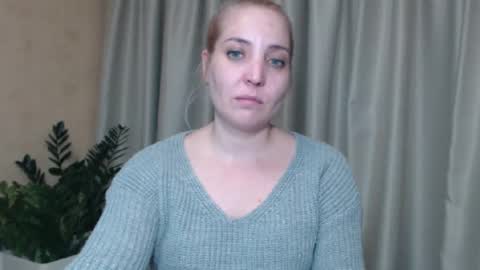 Snapshot of ohsweetmari chatting on January 10, 2025, 6:06 pm Mari online show from January 10, 2025, 6:06 pm
