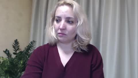 Snapshot of ohsweetmari chatting on January 19, 2025, 9:02 pm Mari online show from January 19, 2025, 9:02 pm