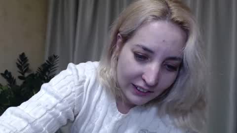 Snapshot of ohsweetmari chatting on January 21, 2025, 3:10 pm Mari online show from January 21, 2025, 3:10 pm
