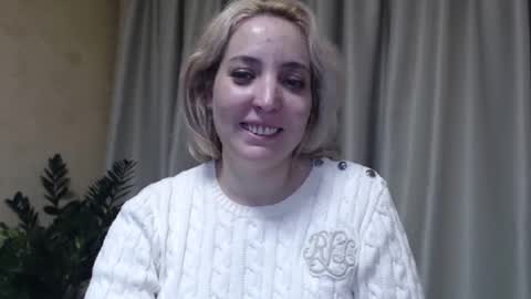 Snapshot of ohsweetmari chatting on January 21, 2025, 6:12 pm Mari online show from January 21, 2025, 6:12 pm