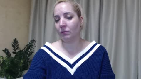 Snapshot of ohsweetmari chatting on January 24, 2025, 8:00 pm Mari online show from January 24, 2025, 8:00 pm