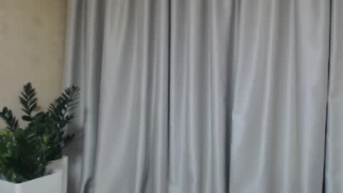 Snapshot of ohsweetmari chatting on January 29, 2025, 3:26 pm Mari online show from January 29, 2025, 3:26 pm