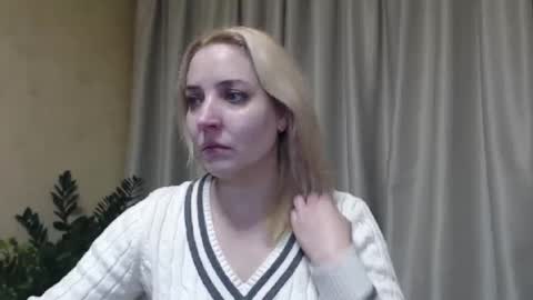 Snapshot of ohsweetmari chatting on February 8, 2025, 11:33 am Mari online show from February 8, 2025, 11:33 am