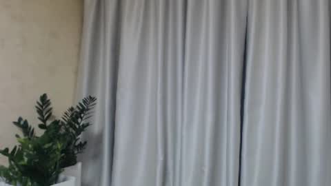 Snapshot of ohsweetmari chatting on February 12, 2025, 6:40 pm Mari online show from February 12, 2025, 6:40 pm