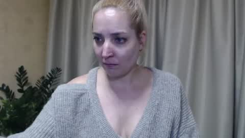 Snapshot of ohsweetmari chatting on February 16, 2025, 8:00 pm Mari online show from February 16, 2025, 8:00 pm