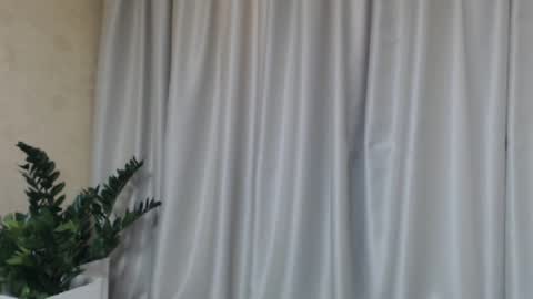 Snapshot of ohsweetmari chatting on February 23, 2025, 1:42 pm Mari online show from February 23, 2025, 1:42 pm