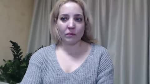 Snapshot of ohsweetmari chatting on February 28, 2025, 1:47 pm Mari online show from February 28, 2025, 1:47 pm