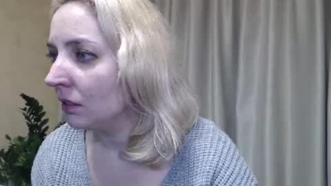 Snapshot of ohsweetmari chatting on February 28, 2025, 6:09 pm Mari online show from February 28, 2025, 6:09 pm