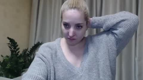 Snapshot of ohsweetmari chatting on March 1, 2025, 7:26 pm Mari online show from March 1, 2025, 7:26 pm
