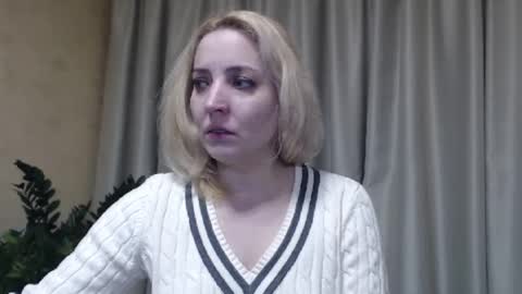 Snapshot of ohsweetmari chatting on March 2, 2025, 1:38 pm Mari online show from March 2, 2025, 1:38 pm