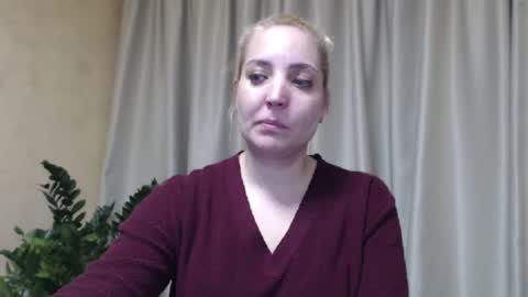 Snapshot of ohsweetmari chatting on March 11, 2025, 5:24 pm Mari online show from March 11, 2025, 5:24 pm