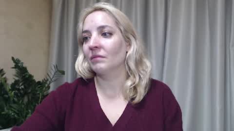 Snapshot of ohsweetmari chatting on October 10, 2025, 3:22 pm Mari online show from October 10, 2025, 3:22 pm