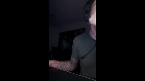 Email online show from March 26, 2026, 1:44 am