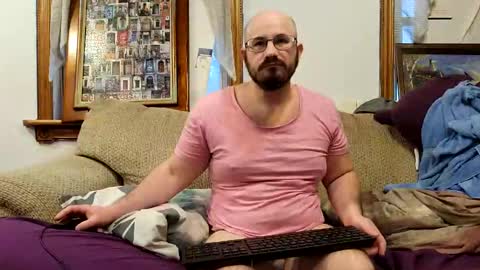 oknpc online show from January 3, 2025, 9:26 pm