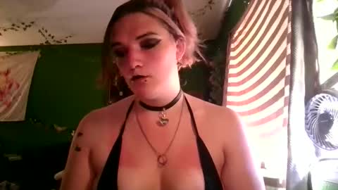 Snapshot of ol1v1abranch chatting on April 5, 2026, 9:12 pm ol1v1abranch online show from April 5, 2026, 9:12 pm