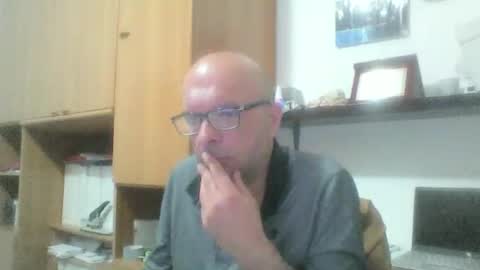 Snapshot of olak21 chatting on June 3, 2026, 3:17 pm olak21 online show from June 3, 2026, 3:17 pm