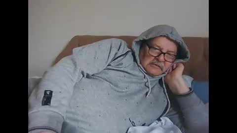 old_fkrr_ online show from November 12, 2025, 10:48 am