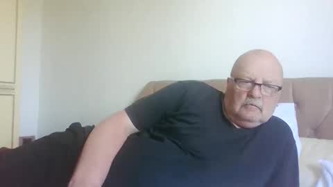 Snapshot of old_fkrr_ chatting on May 25, 2026, 9:15 am old_fkrr_ online show from May 25, 2026, 9:15 am