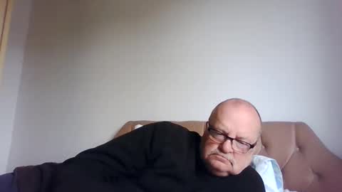 Snapshot of old_fkrr_ chatting on June 8, 2026, 10:04 am old_fkrr_ online show from June 8, 2026, 10:04 am