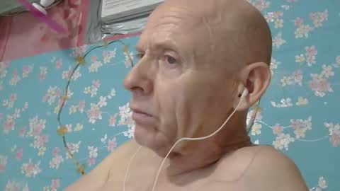 Snapshot of oldbuthorny62 chatting on May 3, 2026, 3:18 pm oldbuthorny62 online show from May 3, 2026, 3:18 pm