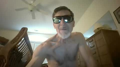 oldbuttsexy online show from April 25, 2026, 11:24 am