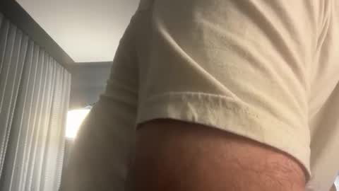 olderyeterotic online show from April 5, 2026, 6:10 am