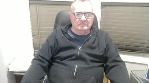 oldguybigd online show from November 13, 2025, 1:59 am