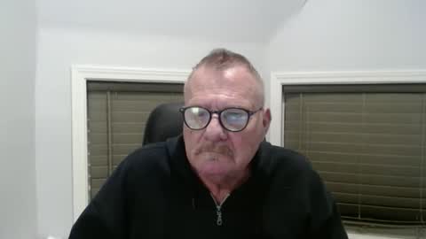 oldguybigd online show from November 19, 2025, 2:33 am