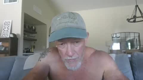 Snapshot of oldmanmeataz chatting on April 29, 2026, 9:43 pm oldmanmeataz online show from April 29, 2026, 9:43 pm