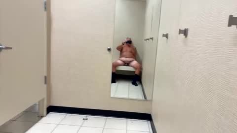 Snapshot of oldrm chatting on September 19, 2025, 6:52 pm OldrM online show from September 19, 2025, 6:52 pm