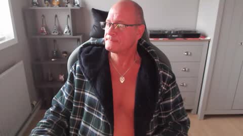 oldveteranuk online show from April 6, 2026, 6:14 am