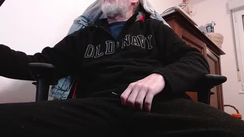 oldwolfman online show from February 5, 2025, 8:32 am