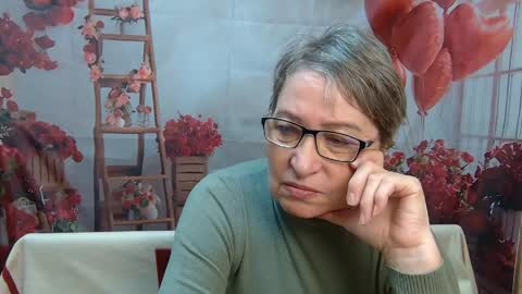 Snapshot of olgaluck chatting on April 29, 2026, 5:33 am OlgaLuck online show from April 29, 2026, 5:33 am