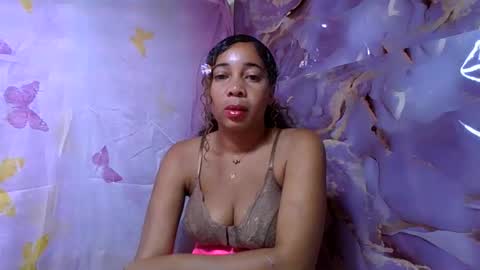 Snapshot of olinaa chatting on June 6, 2026, 5:12 am olinaa online show from June 6, 2026, 5:12 am