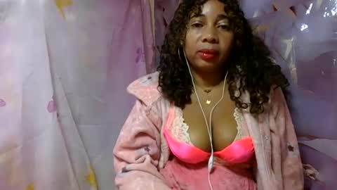 Snapshot of olinaa chatting on June 22, 2026, 3:36 am olinaa online show from June 22, 2026, 3:36 am