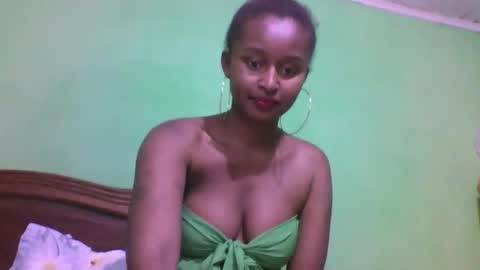 olinah610 online show from October 27, 2025, 7:07 pm