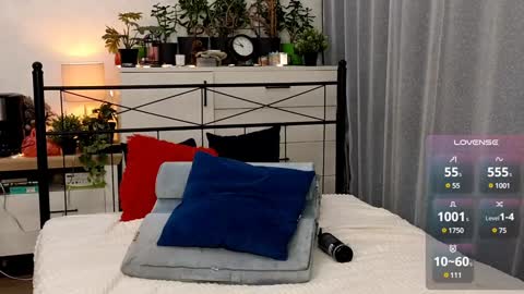 OliSunny Olivia online show from January 10, 2025, 8:07 am