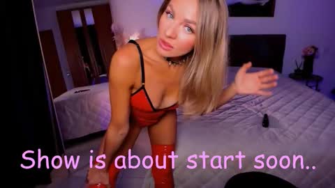 oliva_candy online show from December 20, 2025, 9:22 pm