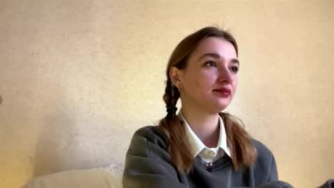 Snapshot of olivaharcar chatting on September 26, 2025, 9:02 am Olivia here online show from September 26, 2025, 9:02 am