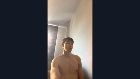 Snapshot of oliver592621 chatting on July 19, 2026, 4:00 pm oliver592621 online show from July 19, 2026, 4:00 pm