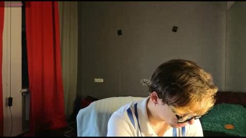 Snapshot of oliver__martinez chatting on October 5, 2025, 9:24 pm OLIVER MARTINEZ online show from October 5, 2025, 9:24 pm