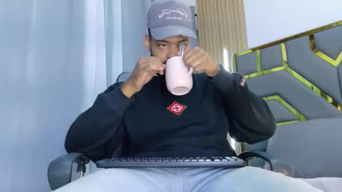 Oliver online show from April 26, 2026, 5:54 pm