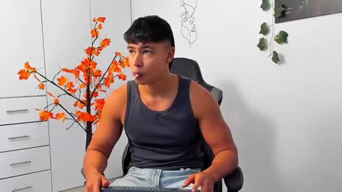 Snapshot of oliver_bray chatting on January 5, 2026, 6:22 pm Oliver bray online show from January 5, 2026, 6:22 pm