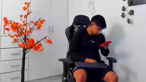 Snapshot of oliver_bray chatting on January 8, 2026, 3:14 pm Oliver bray online show from January 8, 2026, 3:14 pm