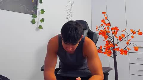 Snapshot of oliver_bray chatting on January 13, 2026, 8:03 pm Oliver bray online show from January 13, 2026, 8:03 pm